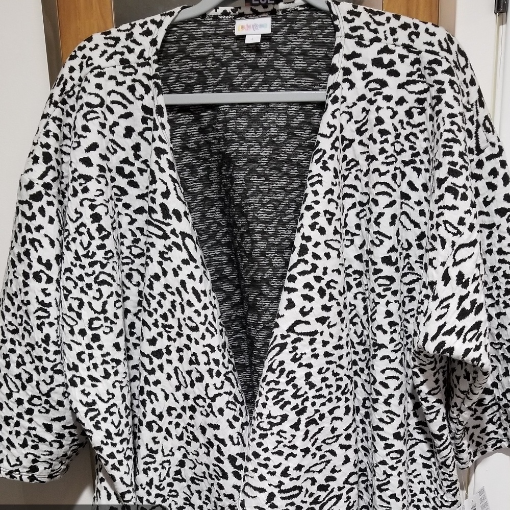 Lularoe Shirley LARGE NWT Leopard Noir Blanc
